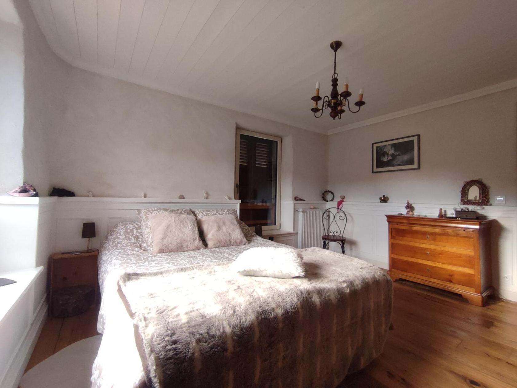 Chambre Atypique 2 Pers 200M Du Lac Сен-Жорьо Екстериор снимка